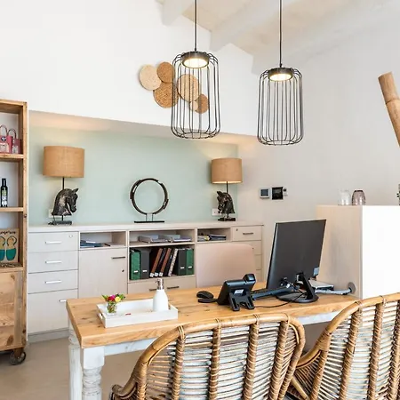 Llucasaldent Gran Menorca - Adults Only Farm stay *